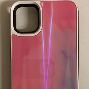iPhone 11 Charging Case - Iridescent Pink